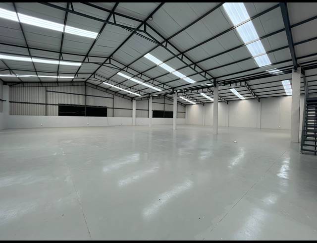 1,214M² WAREHOUSE TO LET IN COSMO BUSINESS PARK